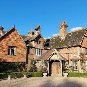 Langshott Manor - Luxury Gatwick **** Horley