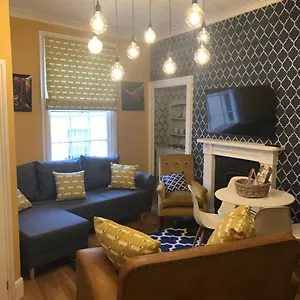 Central City Pad One Bedroom Plus Double Sofabed Appartamento